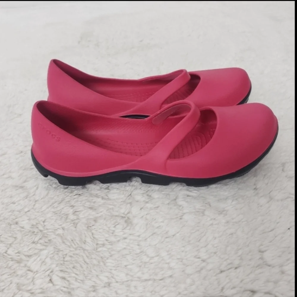CROCS Women's Pink Ballet Flats